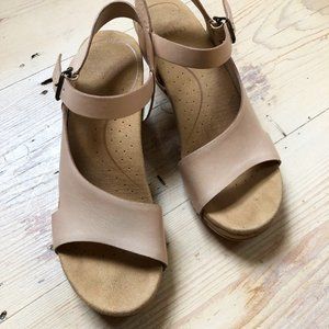 Dansko Tasha Cream Leather Heeled Clog Sandal, 37